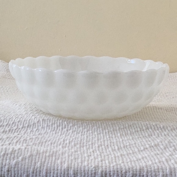 Milk Glass Bowl - Picture 1 of 7